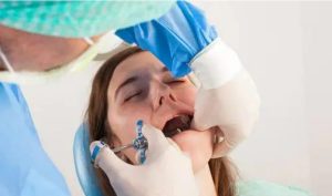 ¿por qué algunos implantes dentales son tan baratos?