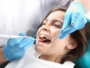 Czy implanty dentystyczne są trwałe?